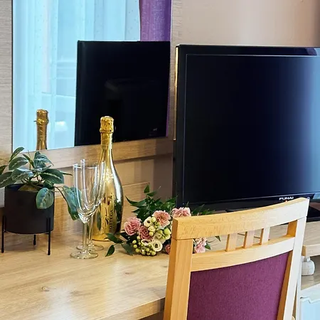 Bed and Breakfast Dworek Nad