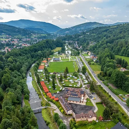 Bed & Breakfast Dworek Nad 3*