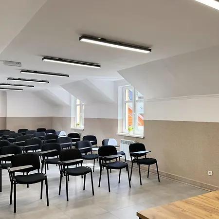 Dworek Nad Frühstückspension 3*