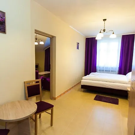 Dworek Nad Bed & Breakfast 3*