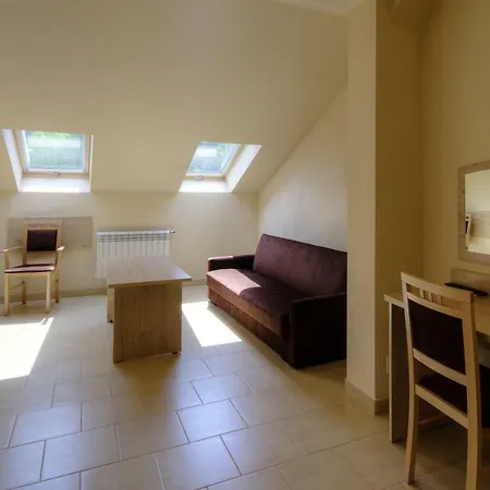 Dworek Nad Bed & Breakfast 3*